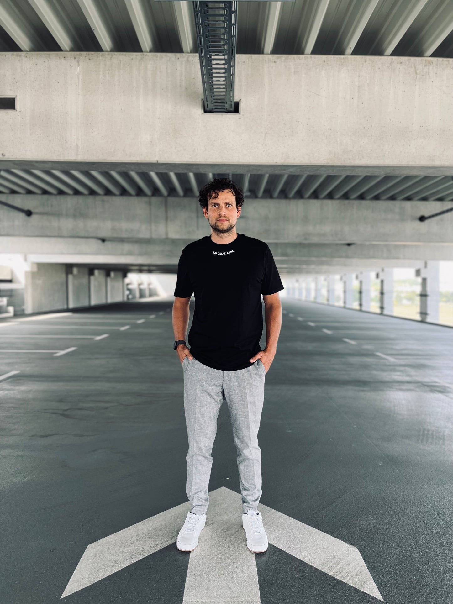 Ausgefallenes schwarzes T-Shirt | Statement Clothing | Ich gefalle mir