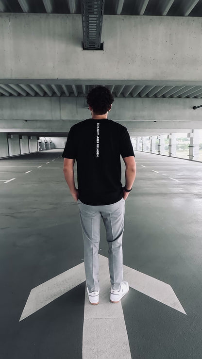 Ausgefallenes schwarzes T-Shirt | Statement Clothing | Schlicht. Aber geladen. 